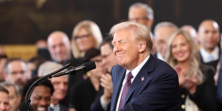 Trump declara el inicio de una nueva «edad de oro» en EE.UU.