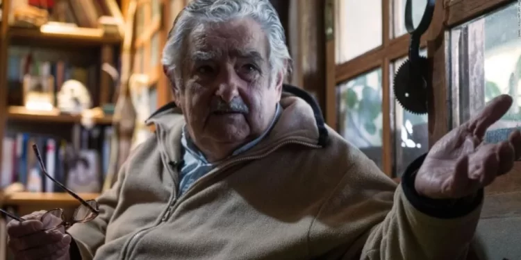 Mujica confirma expansión de su cáncer al hígado: «Me estoy muriendo»