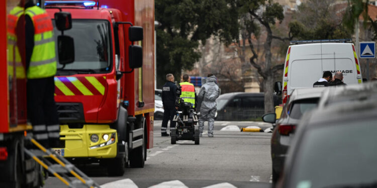 Ataque con explosivos en consulado ruso Francia 