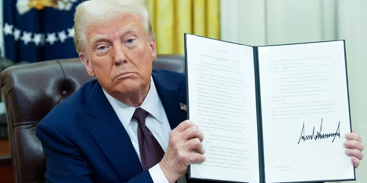 Trump exige cerrar la USAID por corrupción y mal manejo de fondos