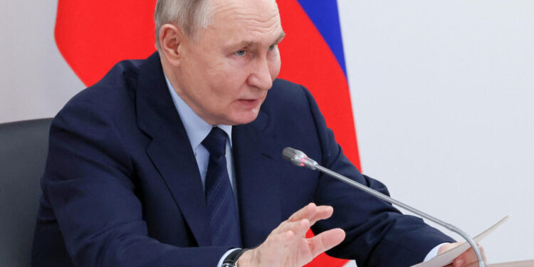 Putin reafirma apoyo al gobierno interino de Siria
