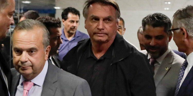 Fiscalía de Brasil insiste en juicio contra Bolsonaro por golpismo