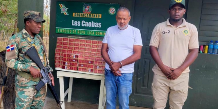 Ejército arresta hombre con 50,000 cigarrillos de contrabando