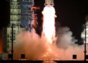 China prepara plataforma electromagnética para lanzar cohetes en 2028
