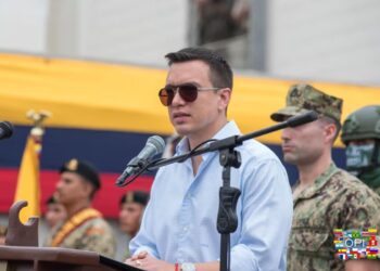 Noboa lanza nuevas ayudas económicas en víspera de campaña electoral