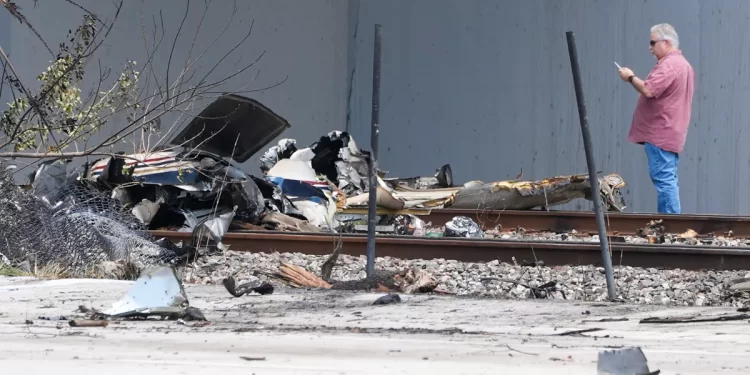 Avioneta se estrella en Florida y deja tres víctimas mortales