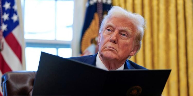UE promete responder con cabeza fría a nuevos aranceles de Trump