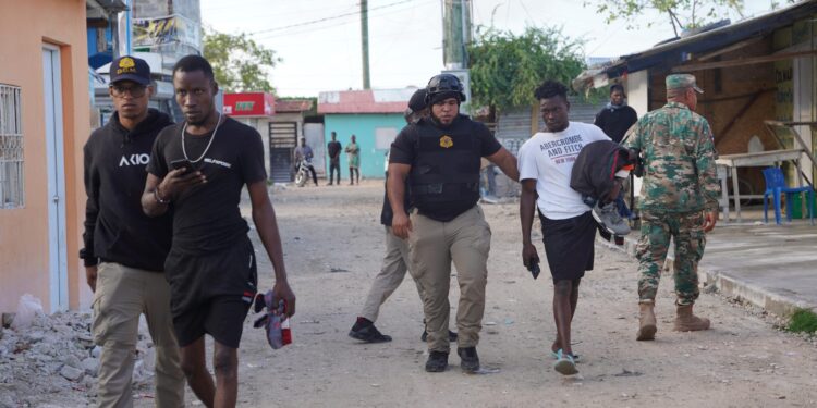 Operativo en Friusa y Mata Mosquito deja 150 detenidos
