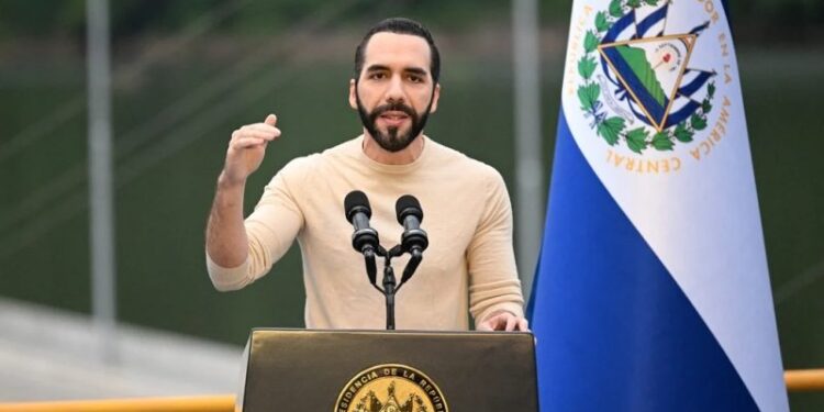 El Salvador plantea intercambio de prisioneros con Venezuela