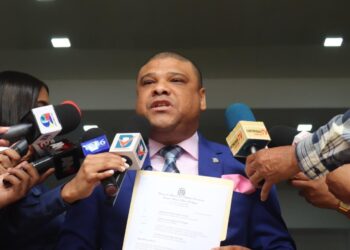 Diputado del PRD acusa al Gobierno de improvisar con crisis haitiana