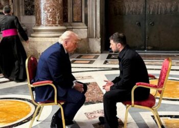 Trump revela que Zelenski volvió a pedir más armas en encuentro en el Vaticano