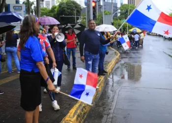 Panamá se sacude entre protestas y presión de EE.UU. por el canal