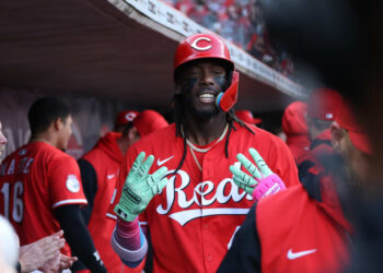 Elly De La Cruz pega grand slam y lidera triunfo de Rojos sobre Piratas