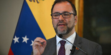 Venezuela responde con dureza a la alerta de viaje emitida por Ecuador