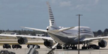 EE.UU. acepta avión presidencial donado por Catar