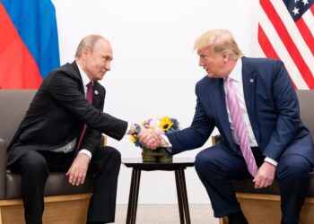 Putin dispuesto a negociar fin de guerra en Ucrania tras llamada con Trump