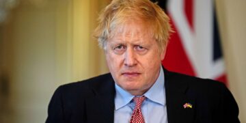 Altos conservadores británicos negocian el regreso del exprimer ministro Boris Johnson 