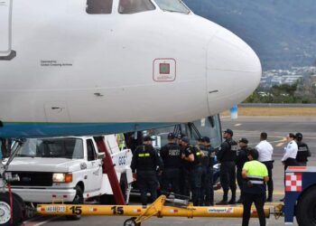 HRW acusa a EE. UU. de expulsiones abusivas con complicidad de Costa Rica