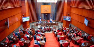 Senado aprueba ley que dispone fusión de los ministerios de Hacienda y de Economía