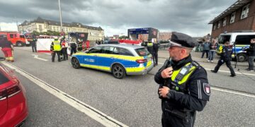 Mujer apuñala a 18 personas en estación central de Hamburgo