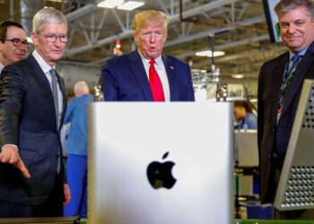 Trump amenaza con arancel del 25% a Apple si no fabrica iPhone en EE. UU.