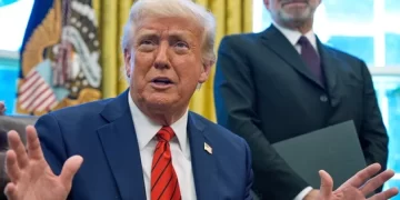 Jueza bloquea medida de Trump contra estudiantes extranjeros en Harvard