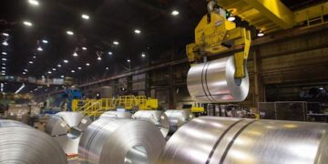 EE.UU. duplicará aranceles al acero y aluminio a partir de este miércoles, confirma la Casa Blanca 