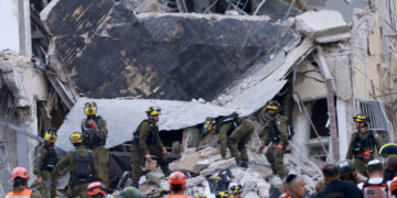 Embajada de EE. UU. en Tel Aviv sufre daños por impacto de misiles iraníes