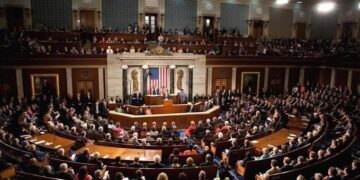 Senadores republicanos negocian plan fiscal de Trump bajo fuerte presión