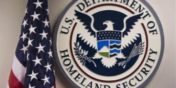 EE. UU. cancela permiso humanitario a más de 500 mil migrantes de Haití y Venezuela