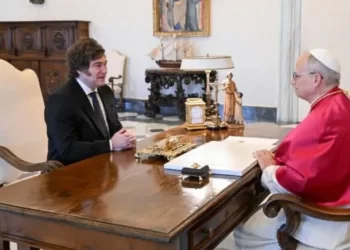 Primer encuentro entre Milei y el nuevo papa León XIV en el Vaticano